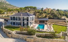 Villa Zvonimir
